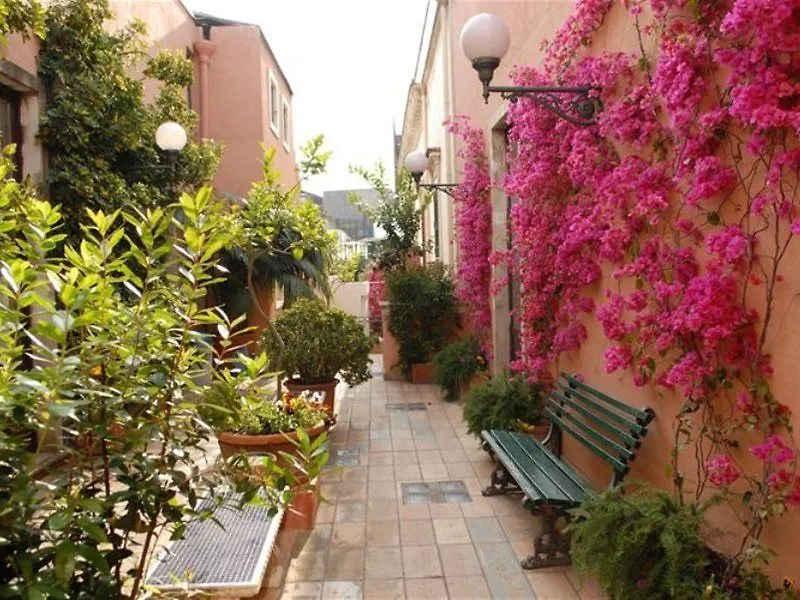 Hotel Villa Romeo Κατάνια 3*,