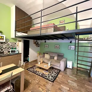 https://il-vicoletto-guest-house.taorminaitalyhotels.com