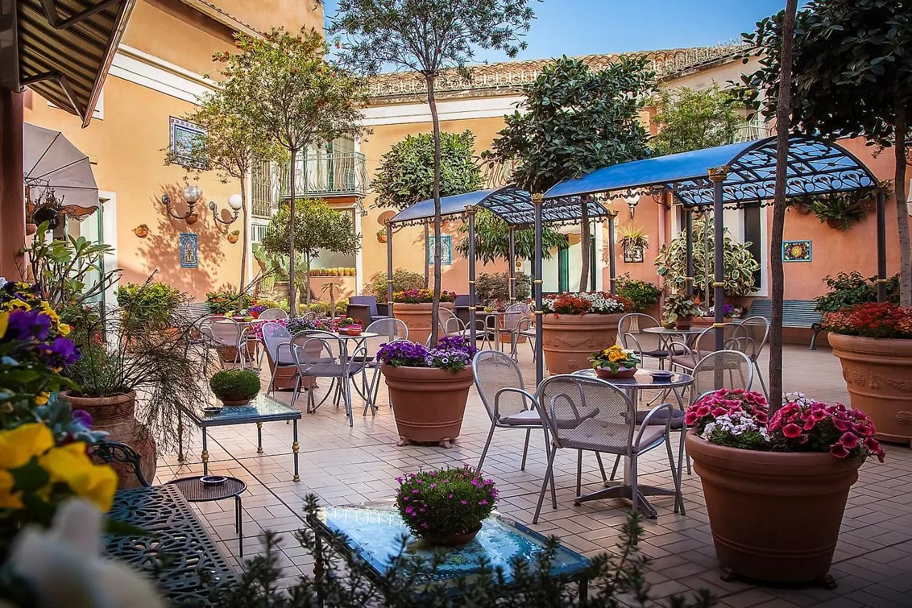 Hotel Villa Romeo CTA 3*,  Italien
